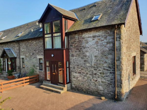 The Granary at Tinto Retreats, Biggar is a gorgeous 3 bedroom Stone cottage